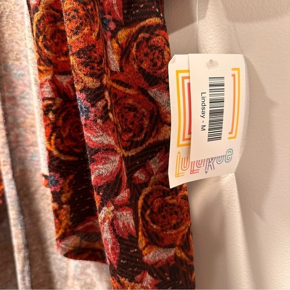 NWT LulaRoe Lindsay Roses Sheer Open Front Cardigan Batwing Kimono Short Duster - Picture 8 of 14